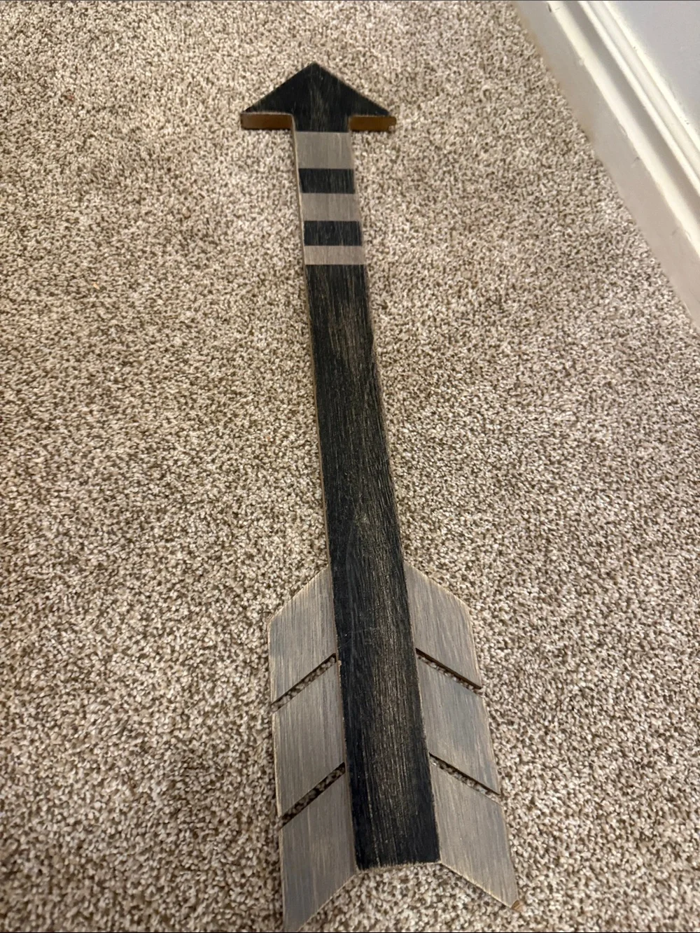 Decorative Black and Gray Arrow Wall Accent